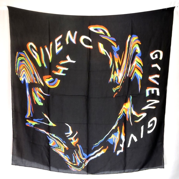 GIVENCHY 🇮🇹 WOMEN'S FASHION SCARF - Picture 3 of 5